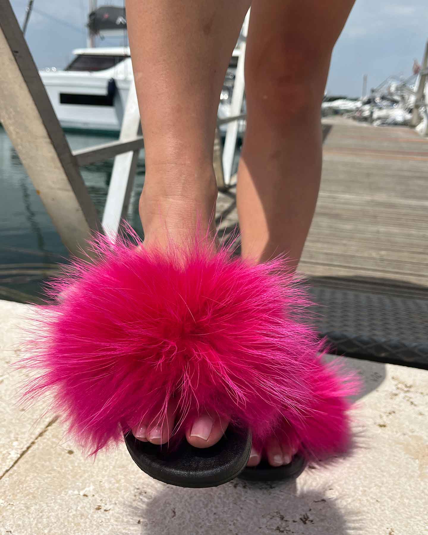 Krzneni natikači - Magenta